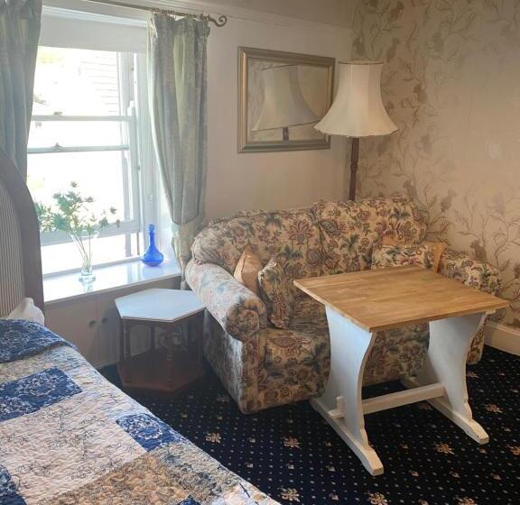 Общежитие Craighlaw Arms Vintage B&b