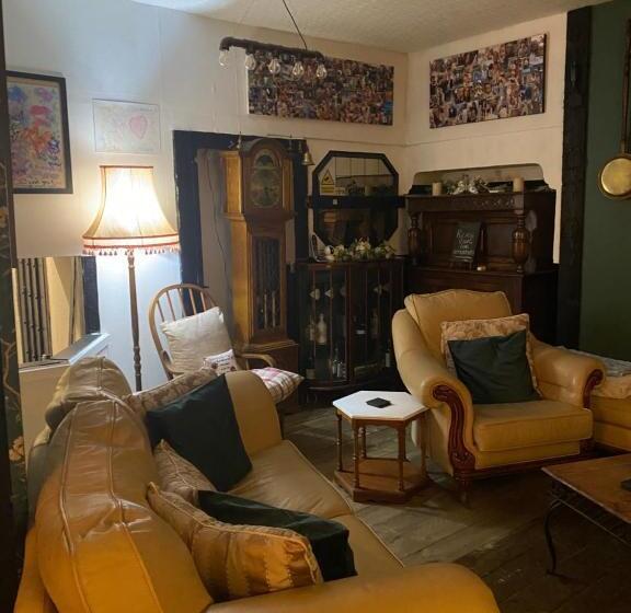 Общежитие Craighlaw Arms Vintage B&b