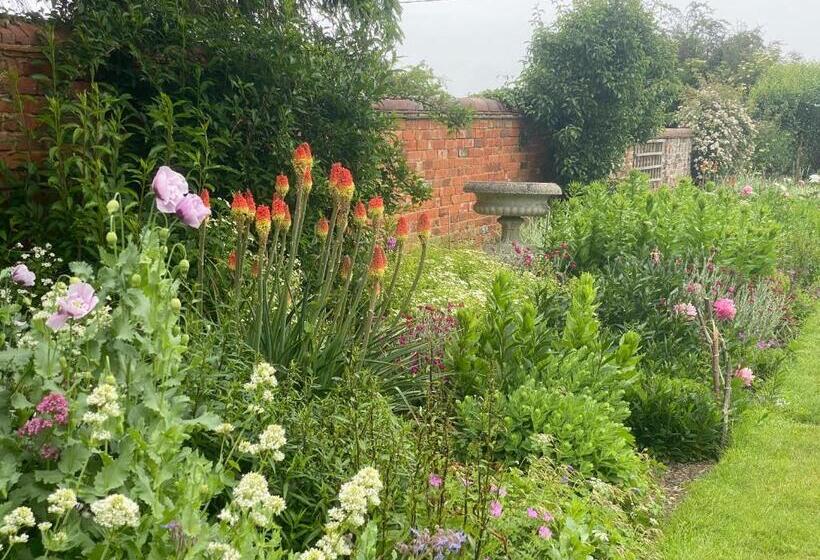 Bed and Breakfast Chadwell Hill Farm