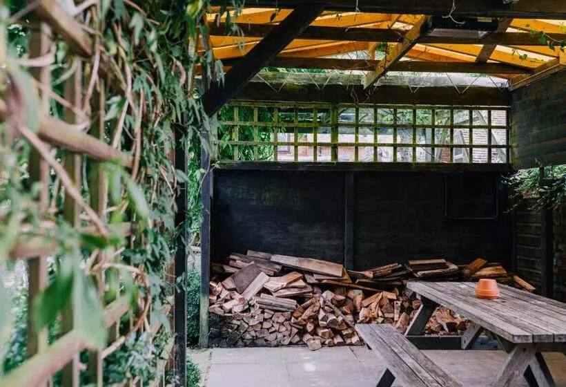 Aamiaismajoitus (B&B) The Pointer