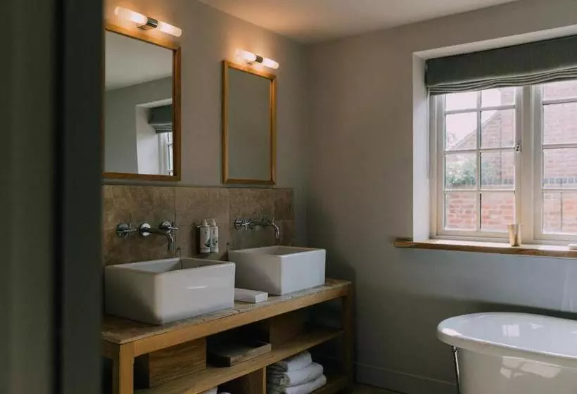 Aamiaismajoitus (B&B) The Pointer