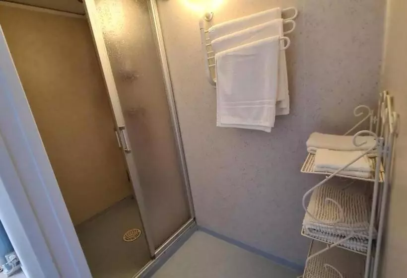 Aamiaismajoitus (B&B) Villa Luna Breakfast