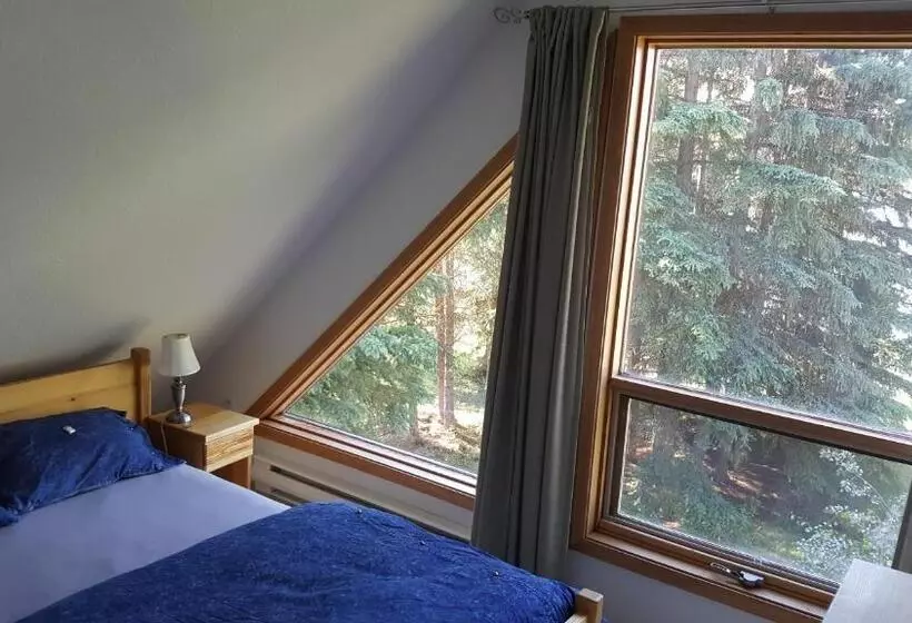 Aamiaismajoitus (B&B) Wettstone Guest Ranch