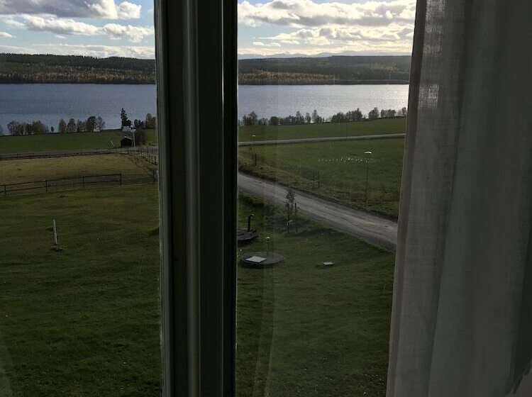 פונדק Wångens Wärdshus