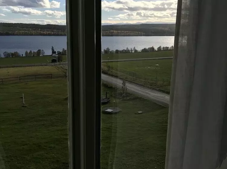 簡易ホテル Wångens Wärdshus