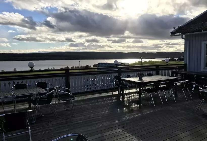 簡易ホテル Wångens Wärdshus