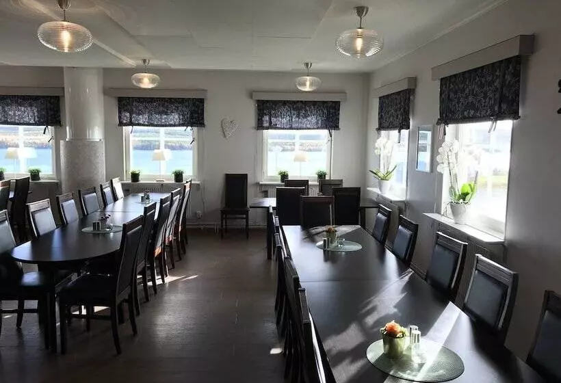 簡易ホテル Wångens Wärdshus