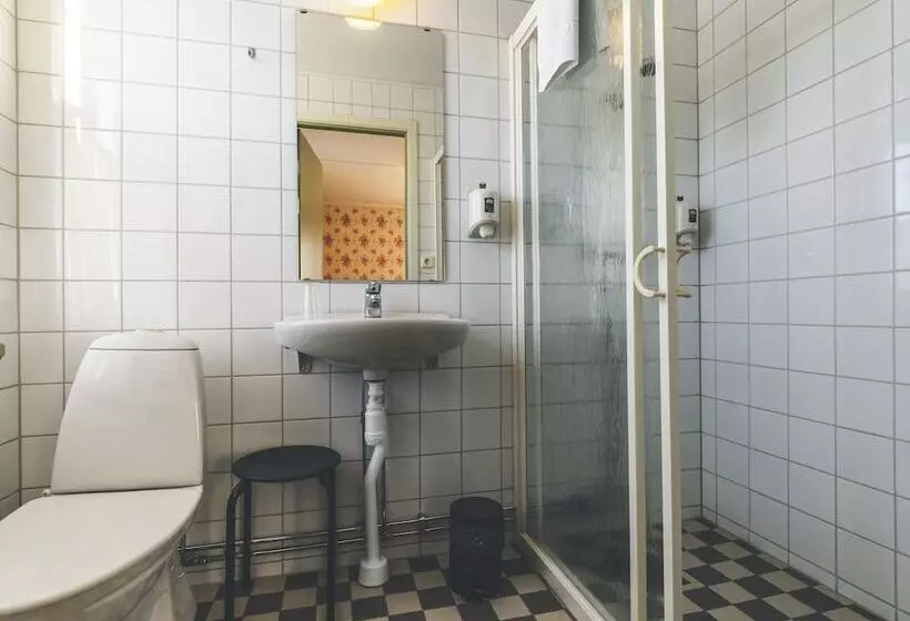 簡易ホテル Wångens Wärdshus