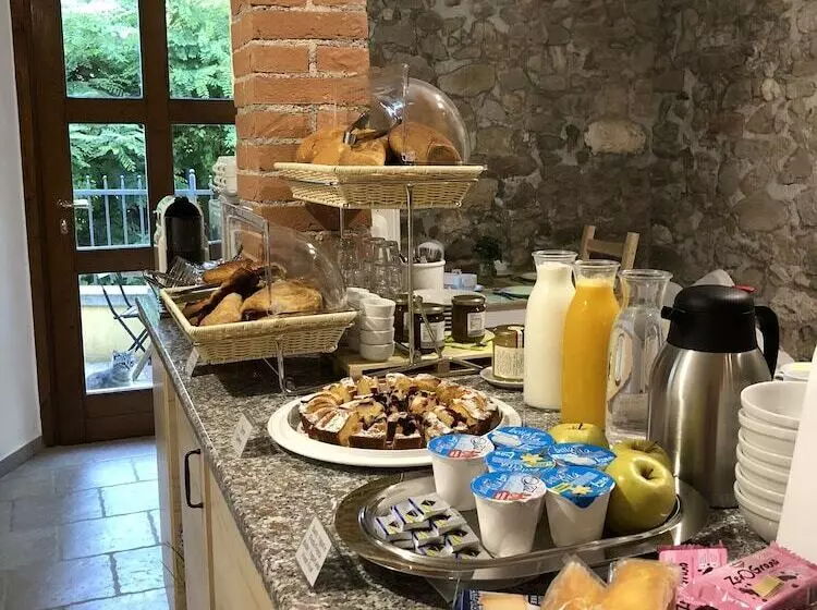 ホテル Agriturismo Il Pino