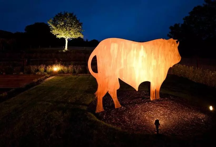 Retkeilymaja The Bull At Great Totham Limited