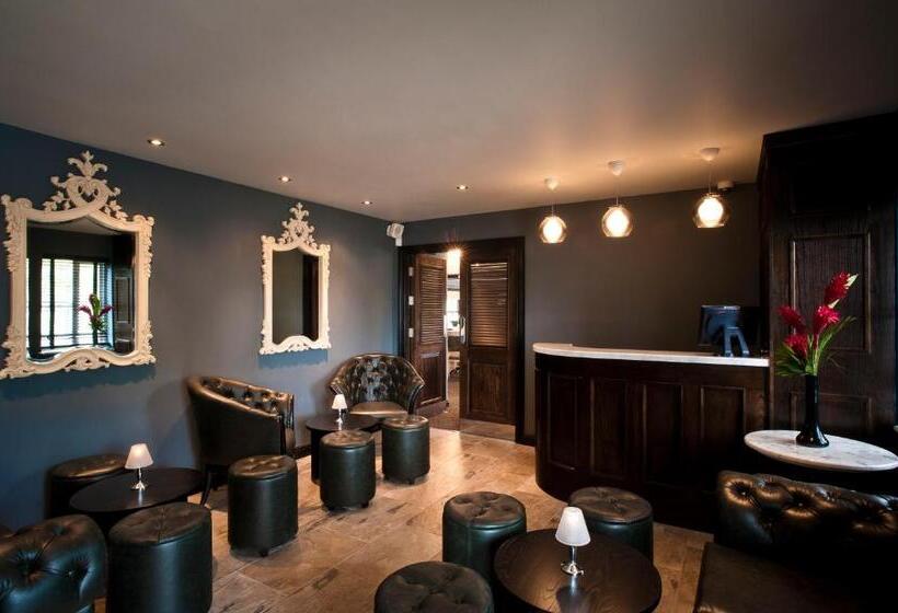 ユースホステル The Bull At Great Totham Limited