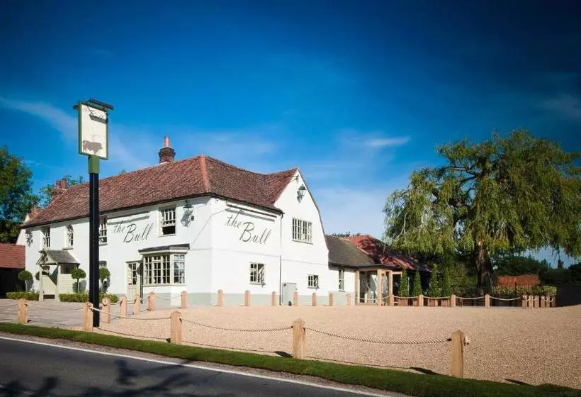 Retkeilymaja The Bull At Great Totham Limited