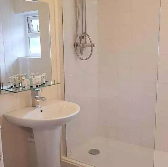 ベッドアンドブレックファースト Chequers Inn