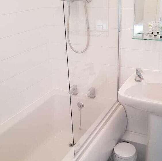 住宿加早餐  Chequers Inn