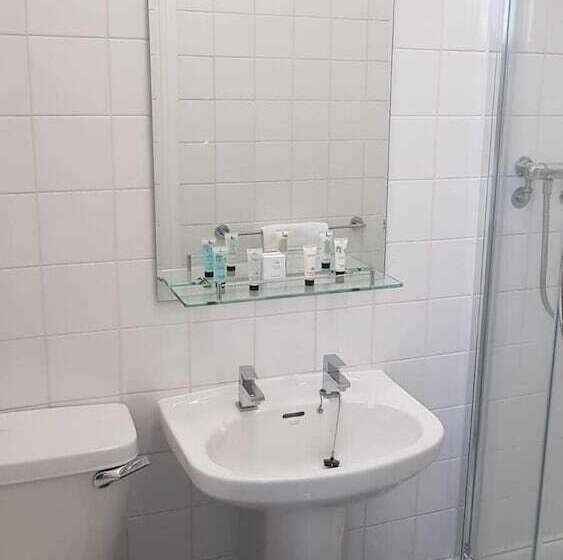 住宿加早餐  Chequers Inn