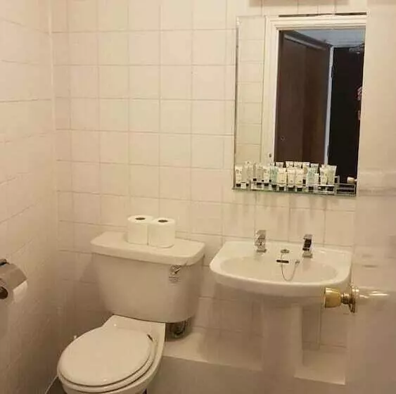 ベッドアンドブレックファースト Chequers Inn