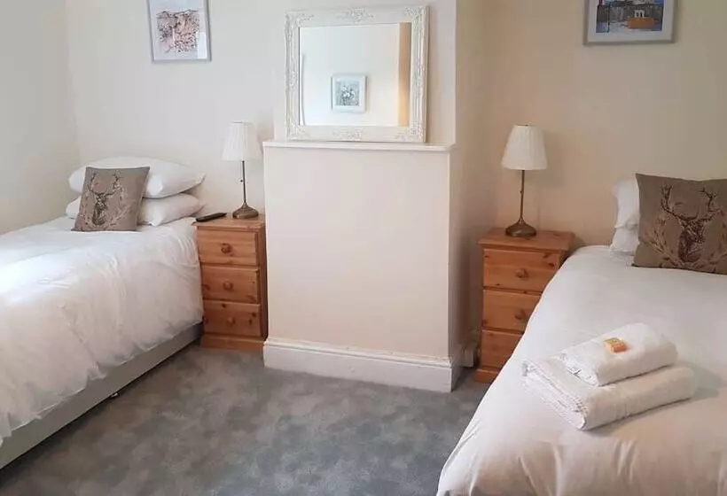 ベッドアンドブレックファースト Chequers Inn