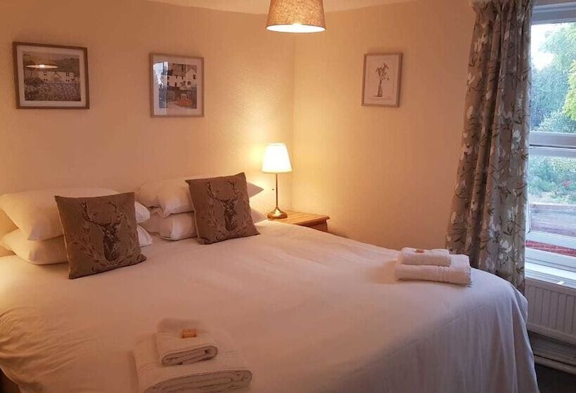 住宿加早餐  Chequers Inn