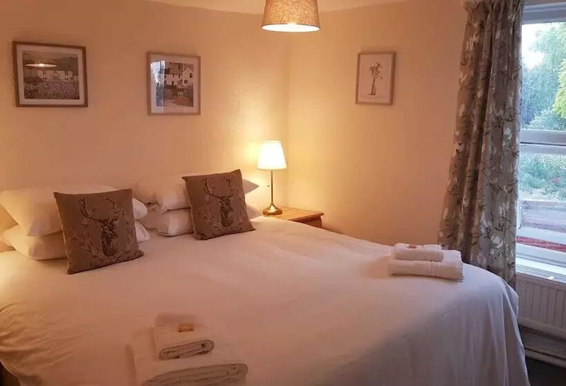 ベッドアンドブレックファースト Chequers Inn