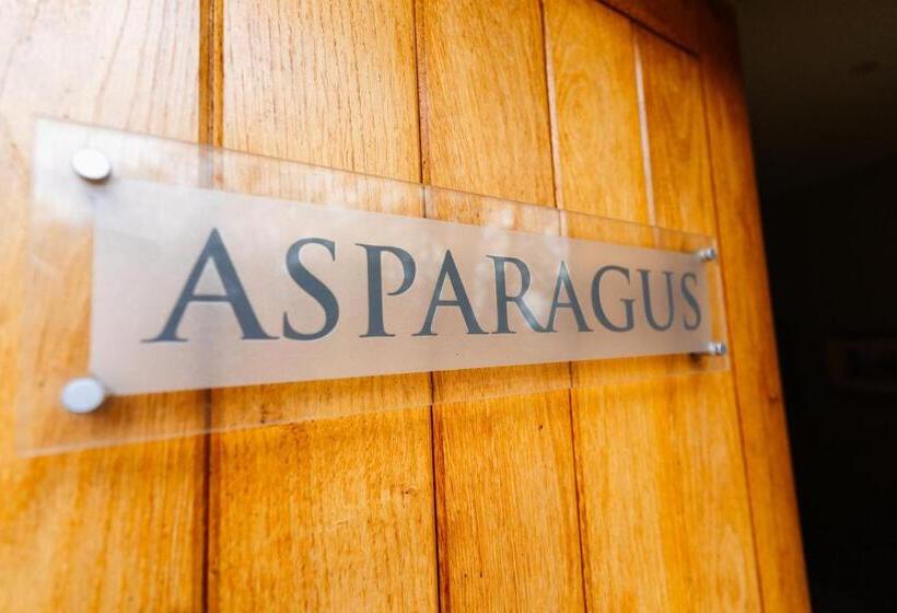 住宿加早餐  Chippenham Park Garden Rooms