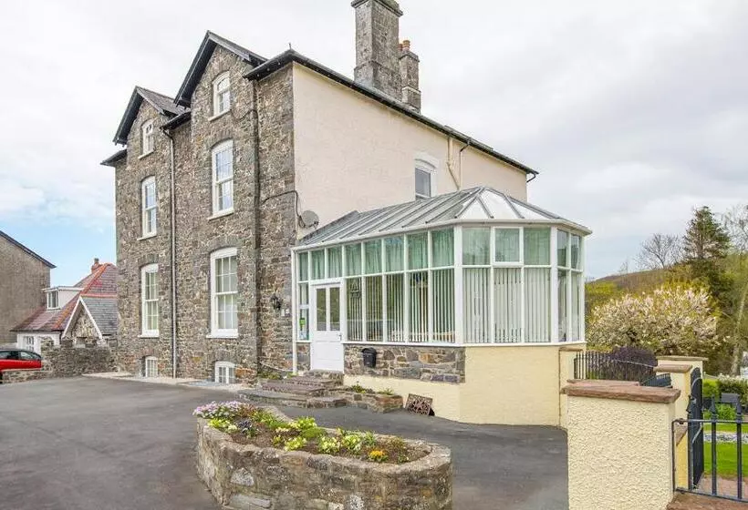 Aamiaismajoitus (B&B) Llys Aeron Guest House