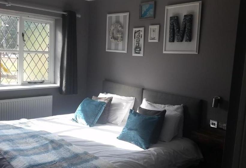 민박 The Green Man Stanford