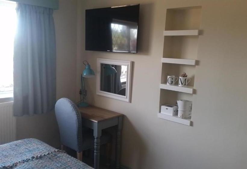 민박 The Green Man Stanford