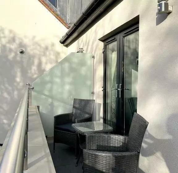 Aamiaismajoitus (B&B) The Three Pickerels