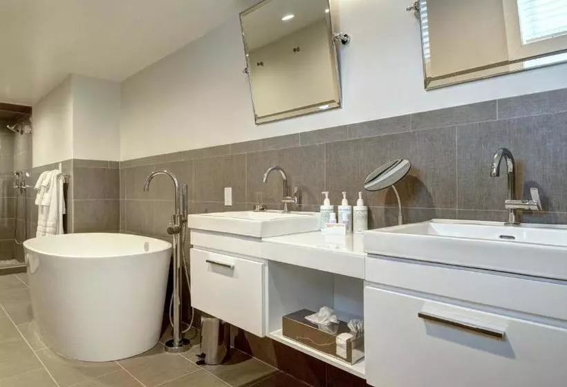 Aamiaismajoitus (B&B) White Fences Water Mill