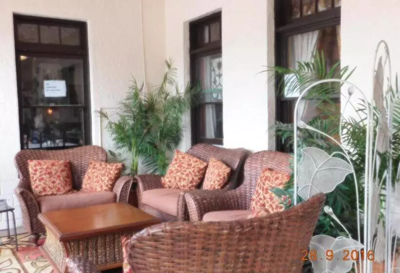 Cassadaga Hotel And Spiritual Center