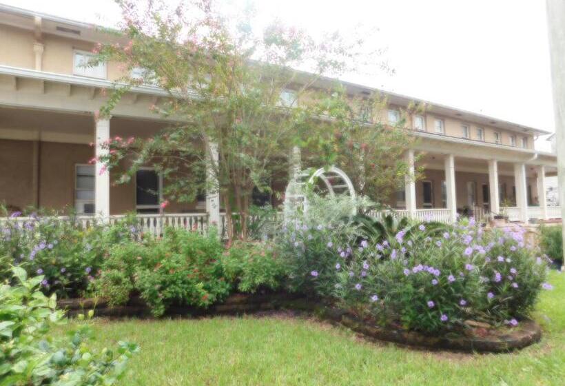 Cassadaga Hotel And Spiritual Center