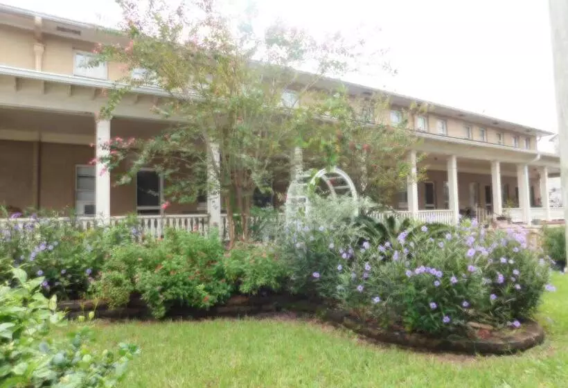 Cassadaga Hotel And Spiritual Center