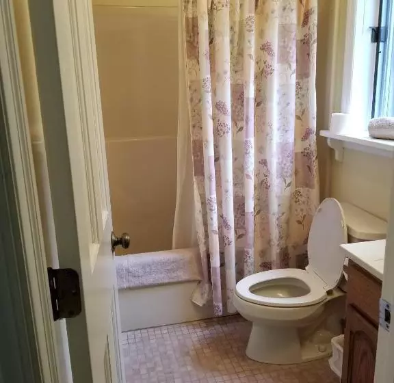 Hawk Mountain Bed & Breakfast