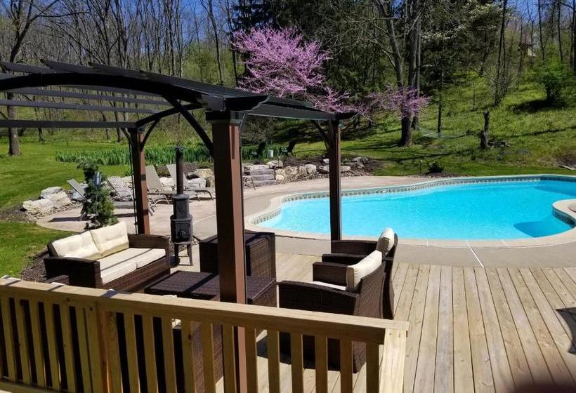 Hawk Mountain Bed & Breakfast