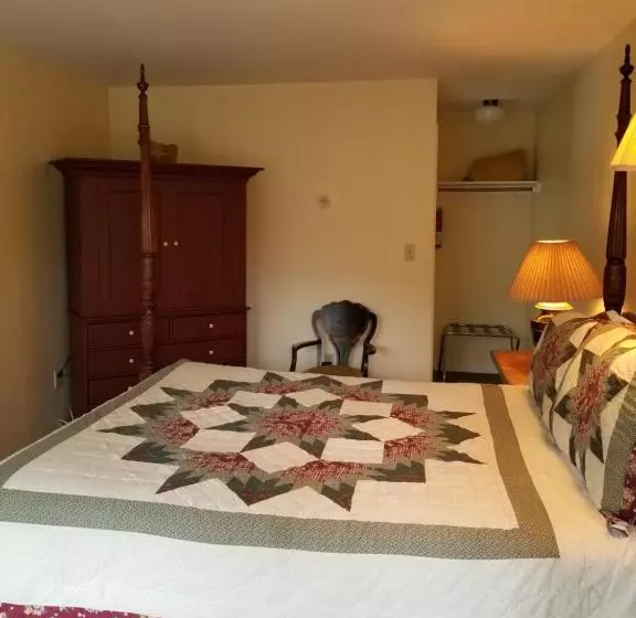 Hawk Mountain Bed & Breakfast