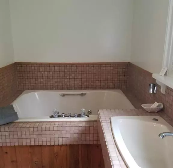 Hawk Mountain Bed & Breakfast