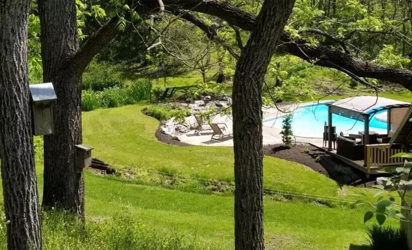 Hawk Mountain Bed & Breakfast