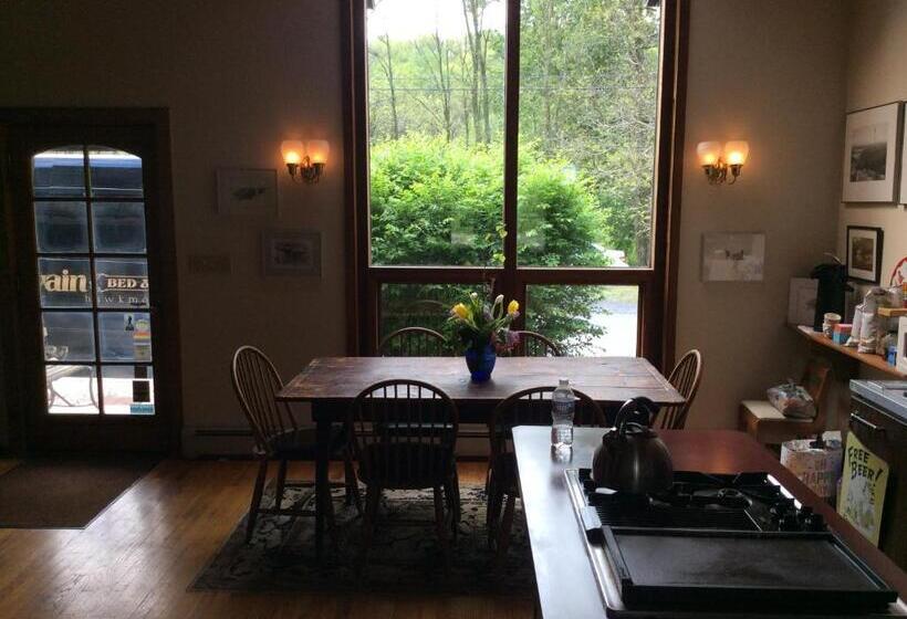 Hawk Mountain Bed & Breakfast