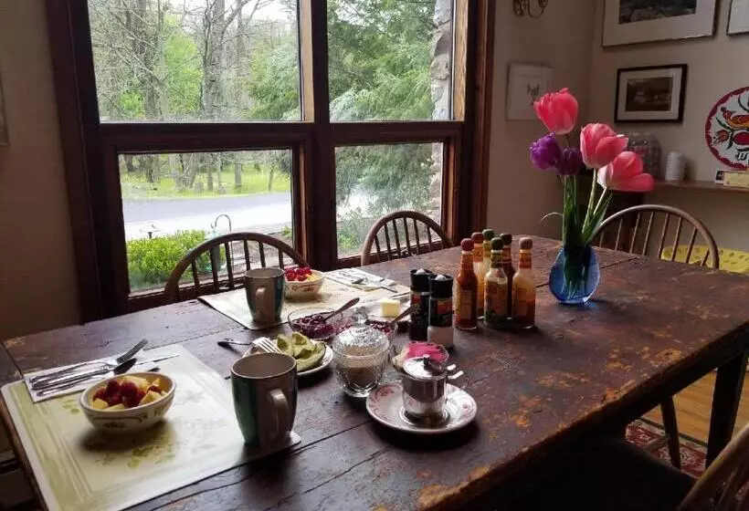 Hawk Mountain Bed & Breakfast