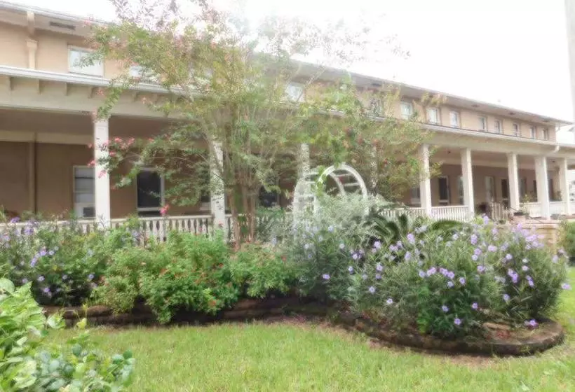 Cassadaga Hotel And Spiritual Center