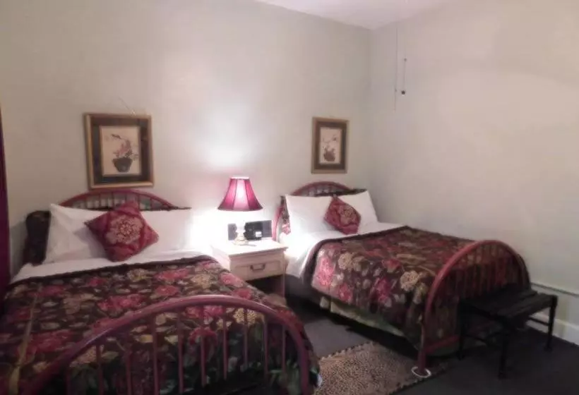 Cassadaga Hotel And Spiritual Center