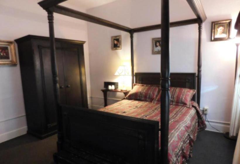 Cassadaga Hotel And Spiritual Center