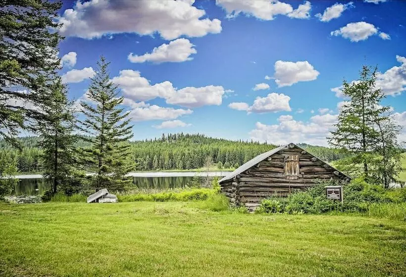 Hotelli Diamond Belle Guest Ranch