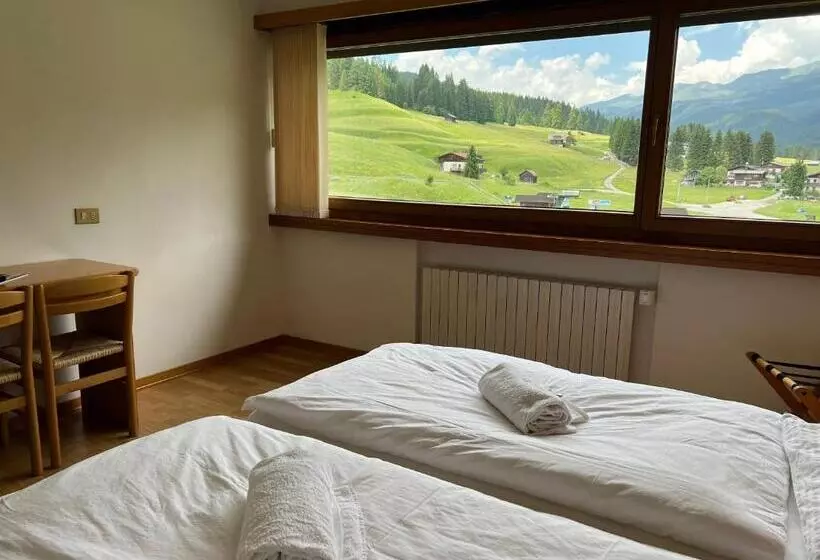 ホテル D La Varda Di Topran D Agata Paolo &c Sas