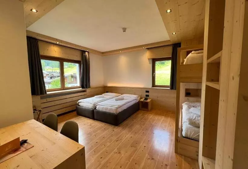 ホテル D La Varda Di Topran D Agata Paolo &c Sas