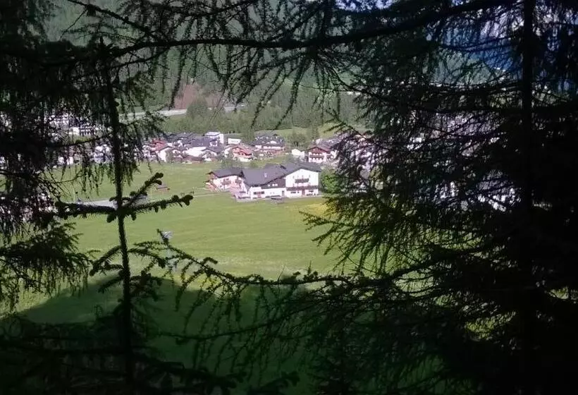 ホテル D La Varda Di Topran D Agata Paolo &c Sas