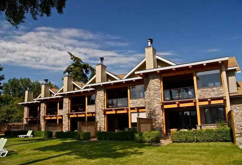 Hotelli Galiano Oceanfront Inn & Spa