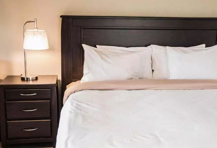 Hotelli Galiano Oceanfront Inn & Spa