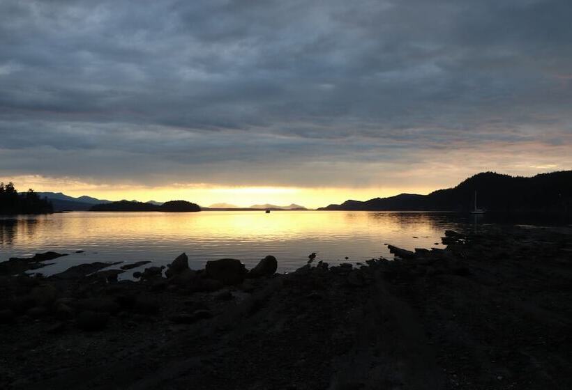 酒店 Galiano Oceanfront Inn & Spa