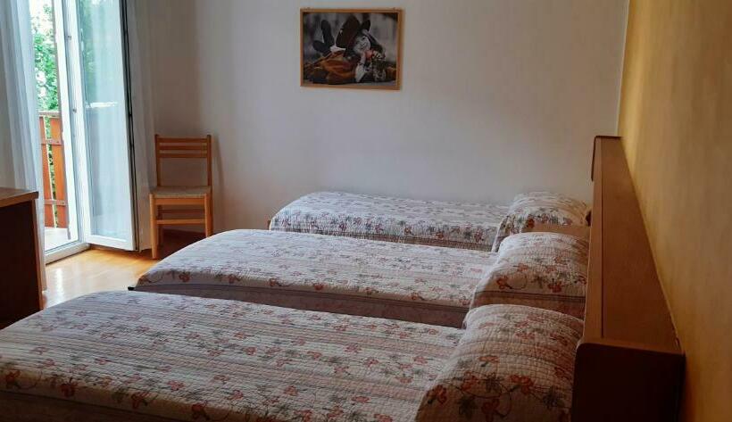 酒店 Garni Castel Ferari